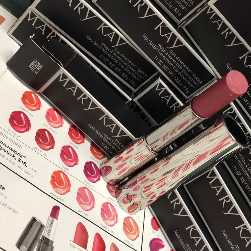 NWT MaryKay True Dimensions Lipstick